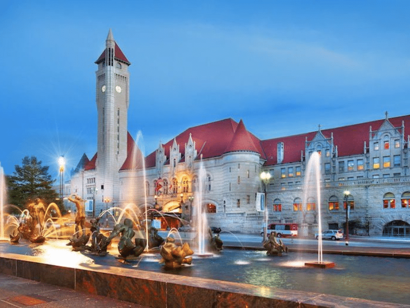 building and fountains